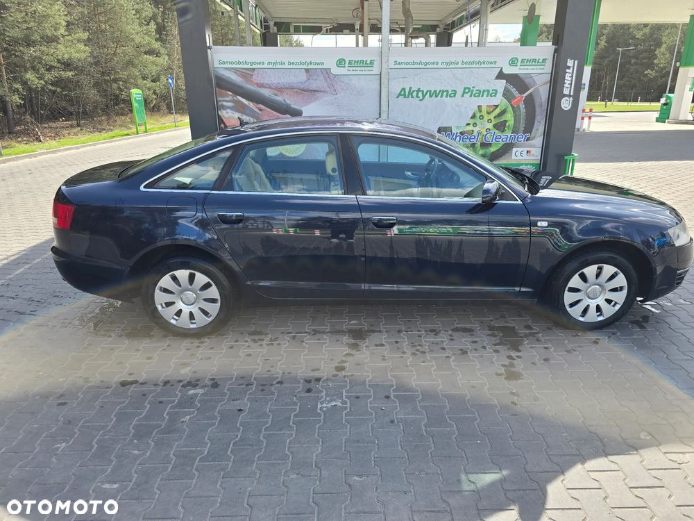 Audi A6 Limousine 2.4 - 2