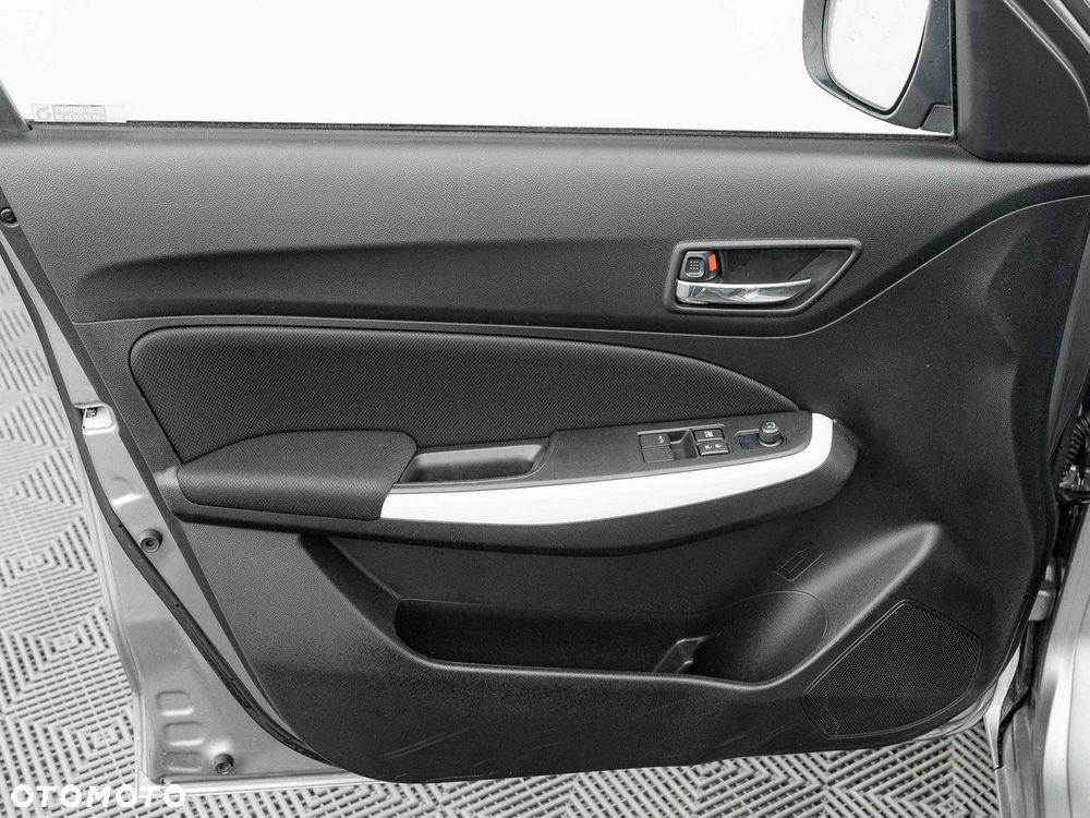 Suzuki Swift - 12
