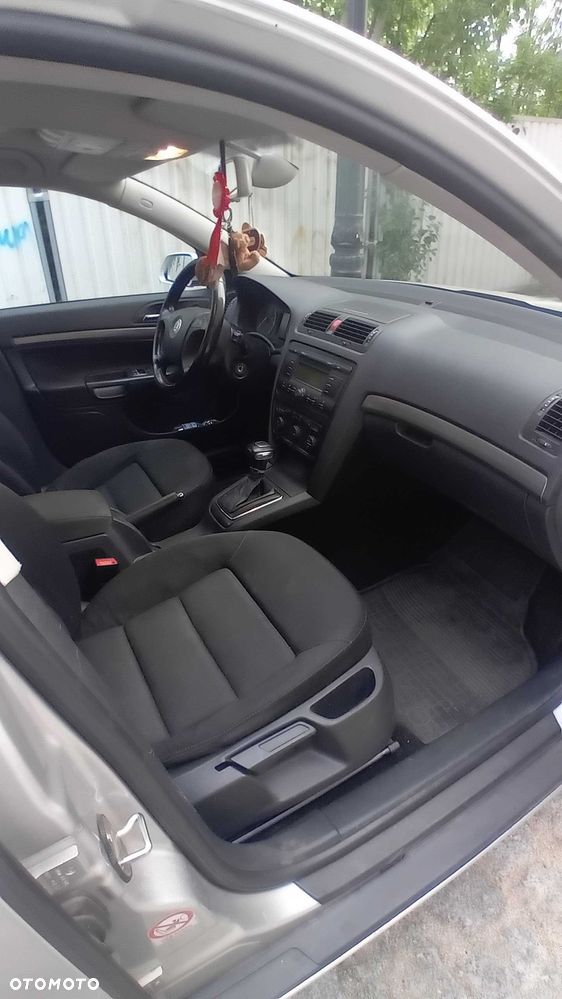 Skoda Octavia 1.6 Ambiente Tiptr - 15