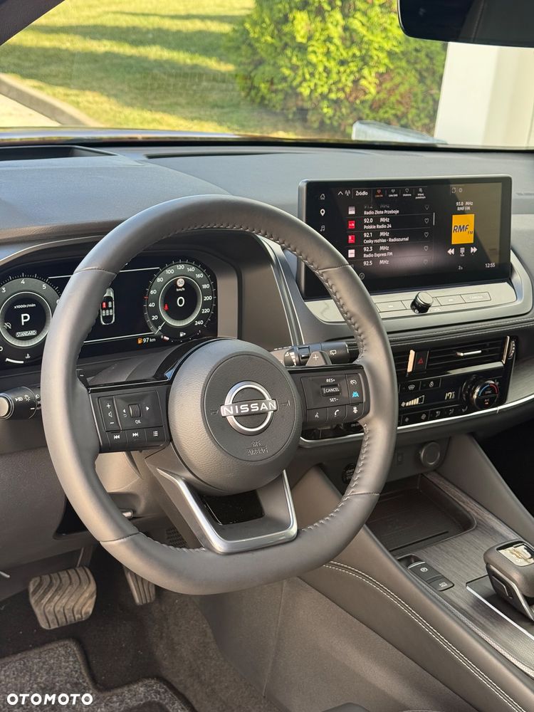 Nissan Qashqai 1.3 DIG-T DCT TEKNA - 24