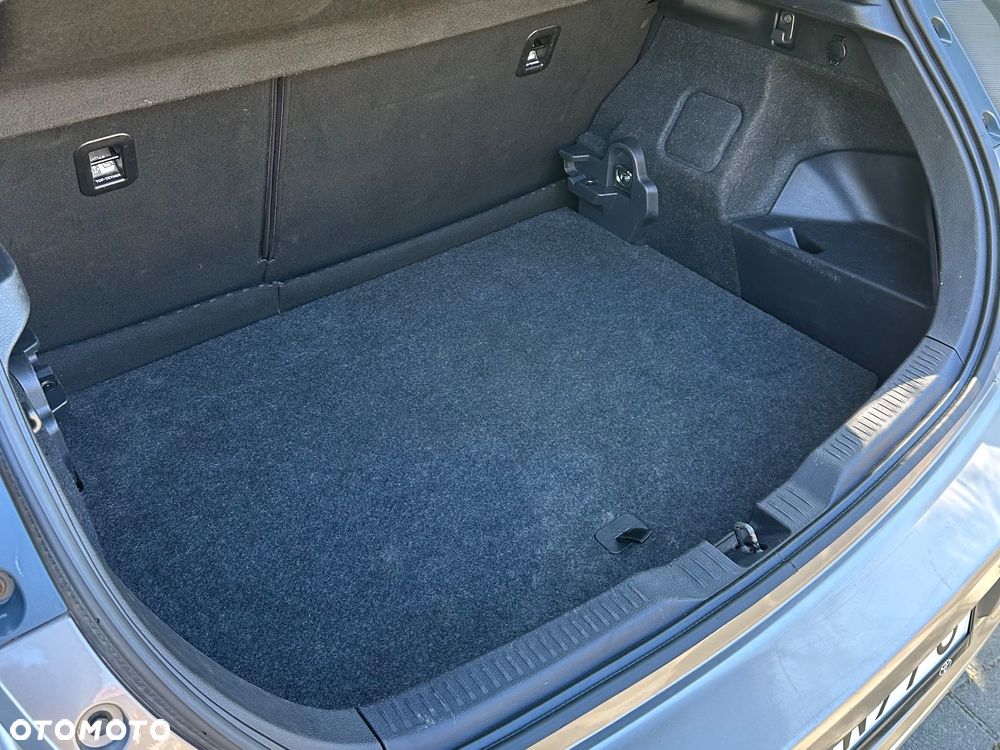 Toyota Auris 1.8 HSD Prestige - 16
