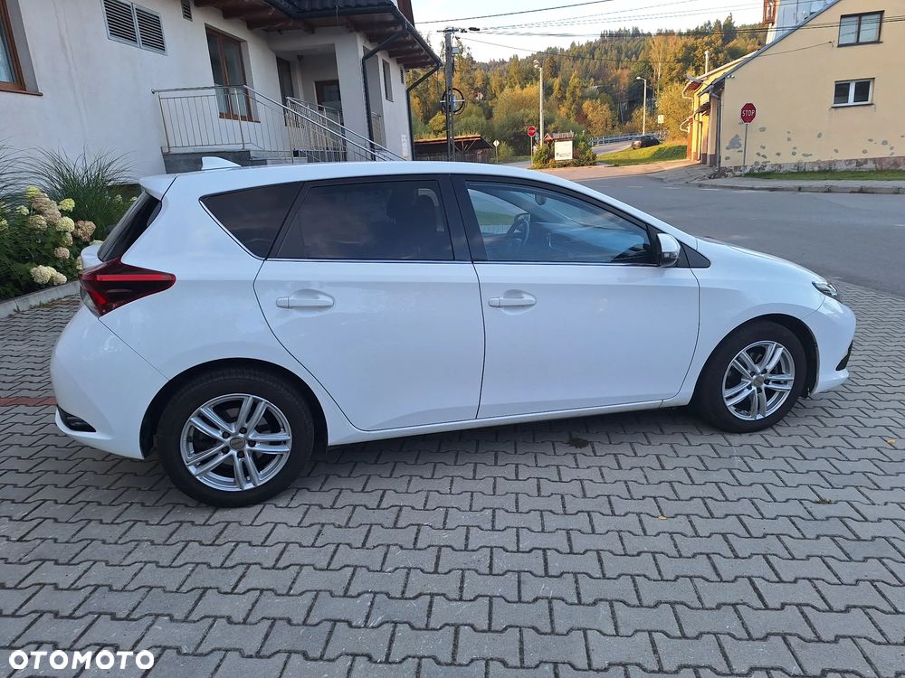Toyota Auris - 21