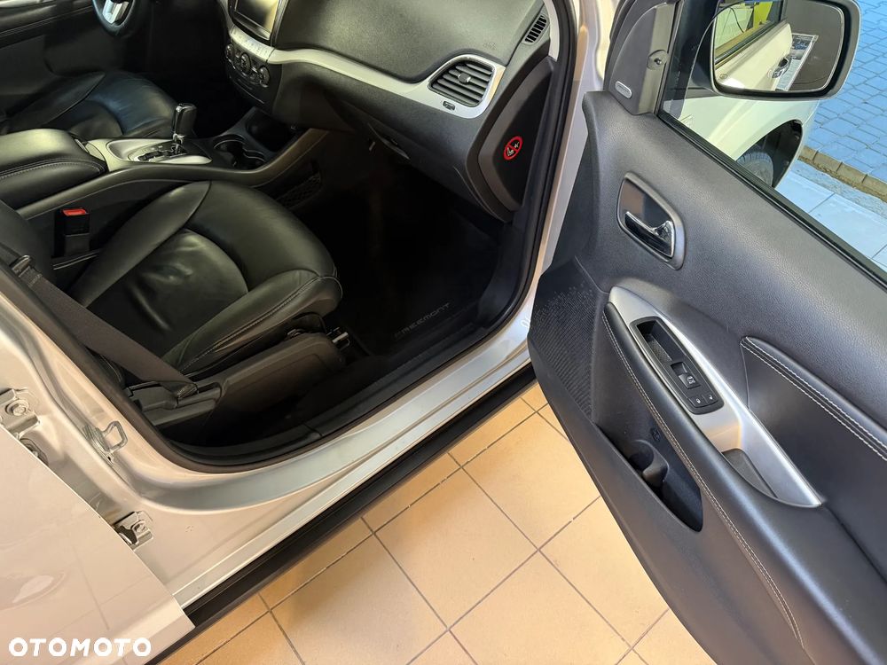 Fiat Freemont 2.0 Multijet Lounge AWD - 12