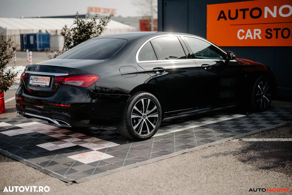 Mercedes-Benz E 300 de 9G-TRONIC AMG Line - 12