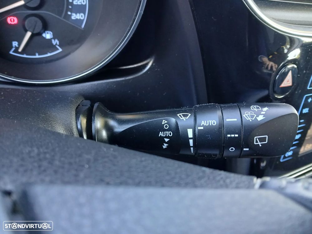 Toyota Auris Touring Sports 1.4 D-4D C.+P.Sport+Navi - 27