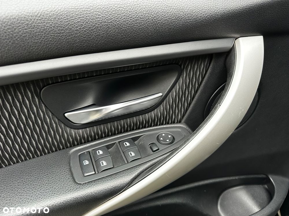 BMW Seria 3 320d - 17