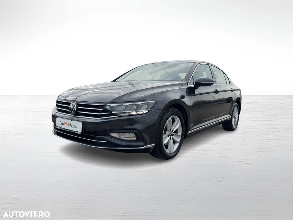 Volkswagen Passat - 1