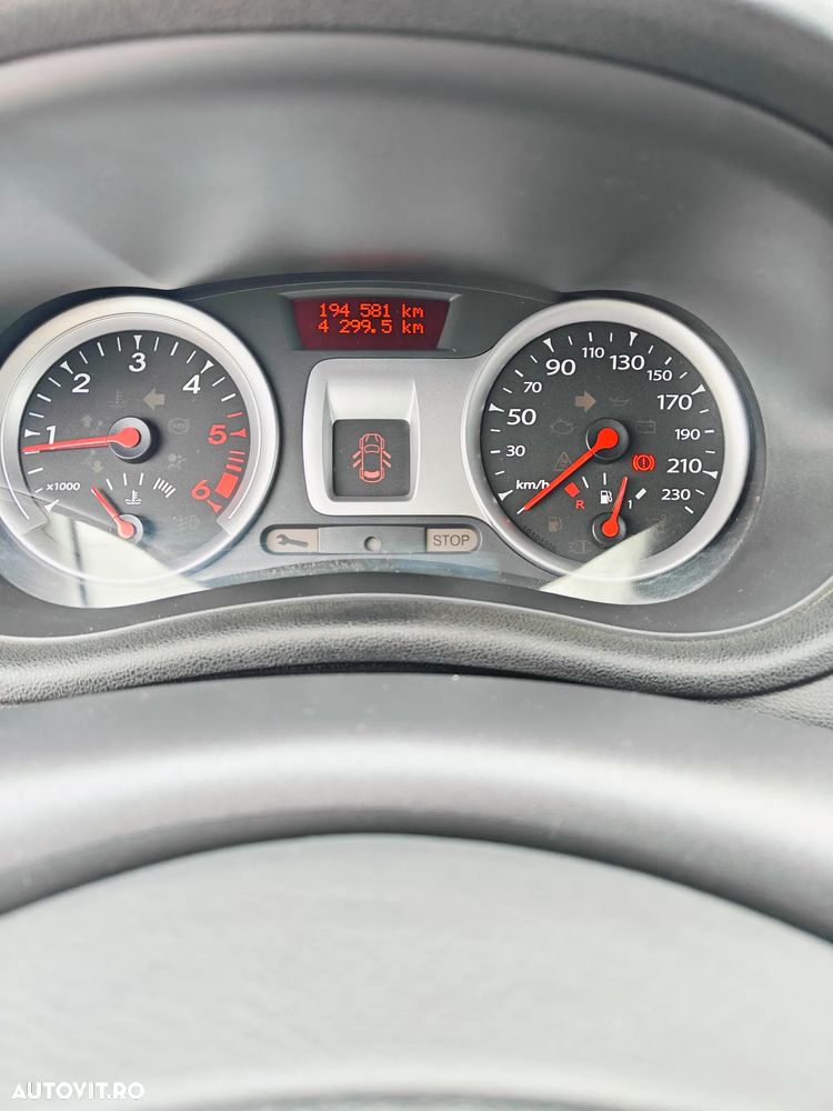 Renault Clio III 1.5dCi Expression - 10