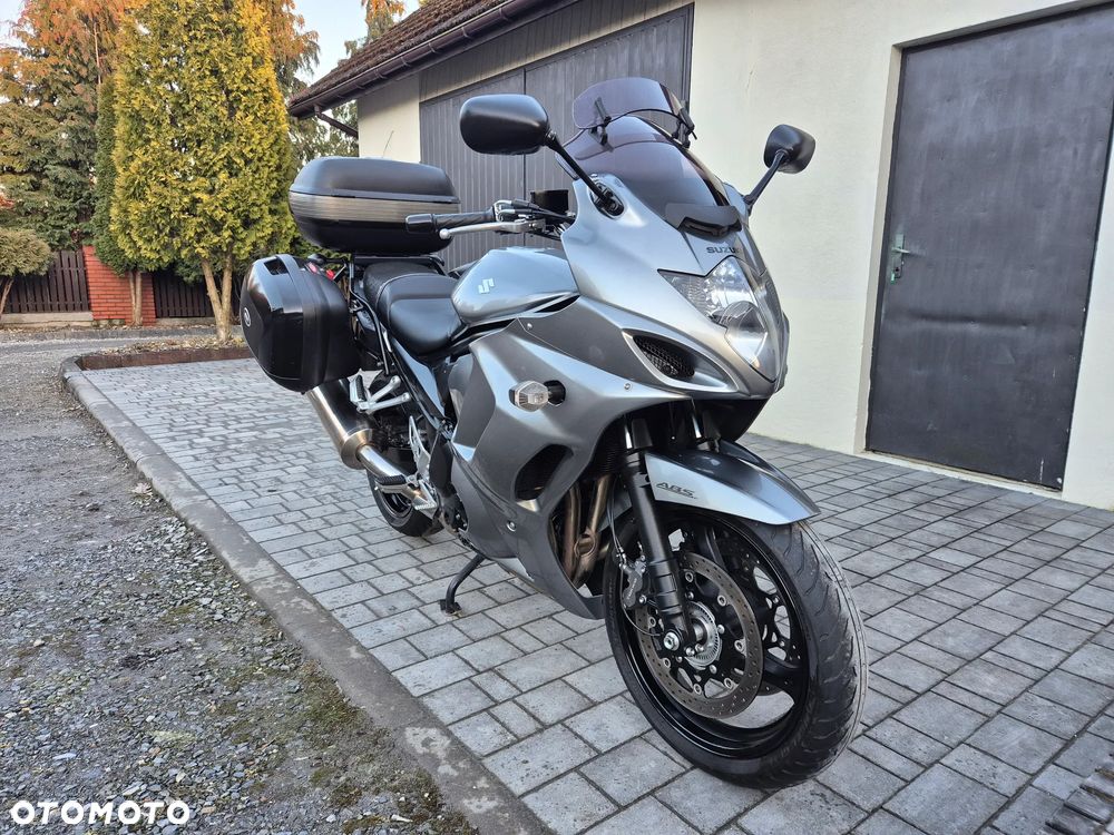 Suzuki GSX - 40