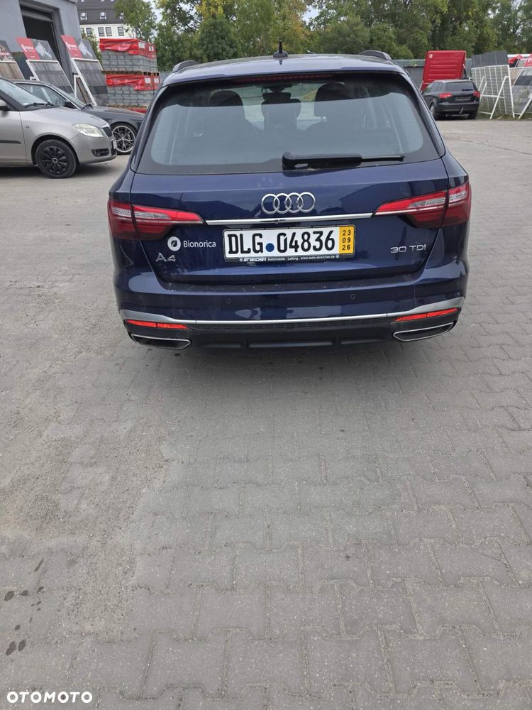 Audi A4 Avant - 4