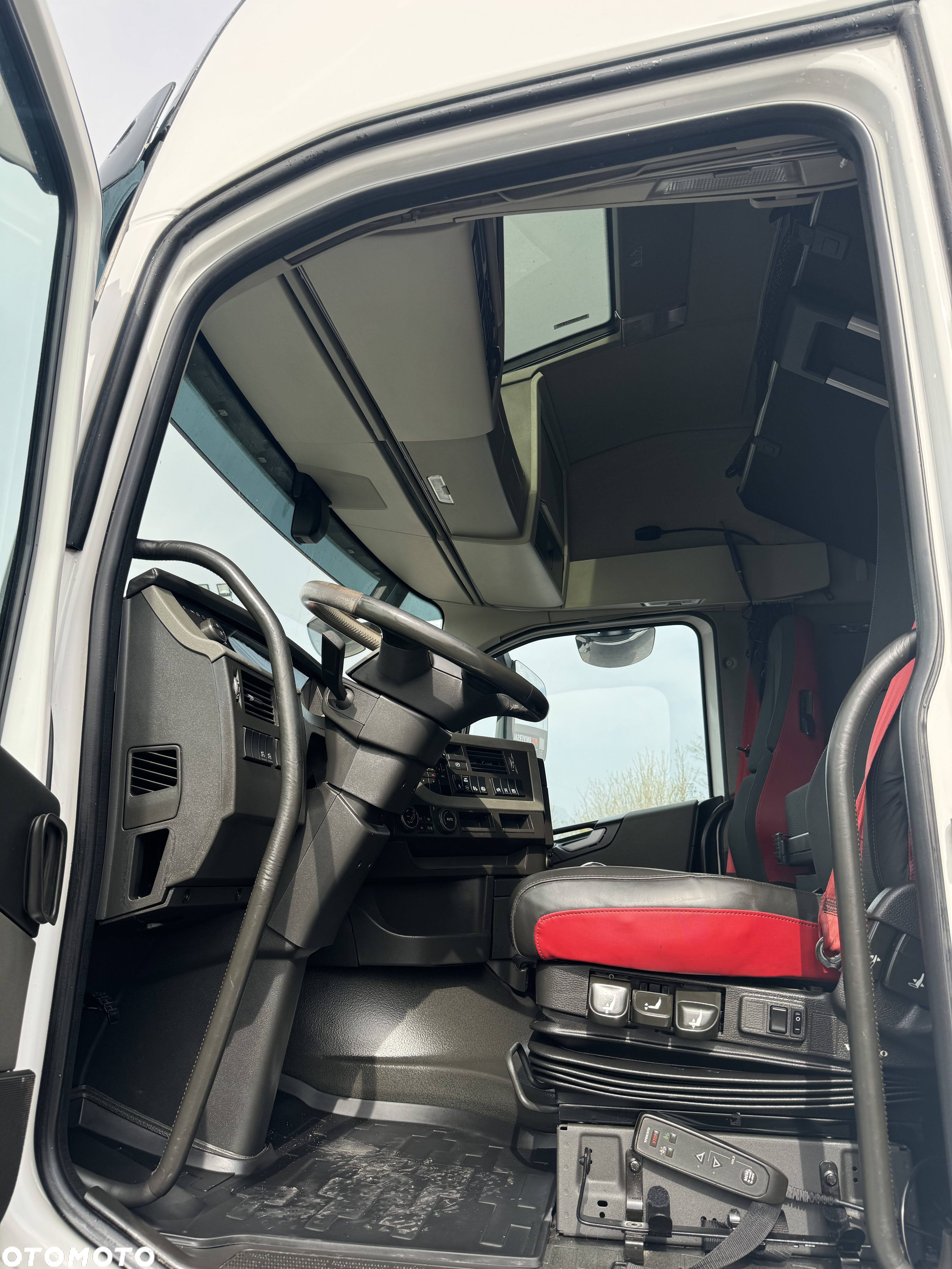 Volvo FH 500 / Automat / Full Spoiler / Lodówka / Klima Postojowa / 2 Zbiorniki / z Francji / - 24