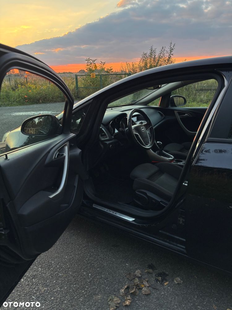 Opel Astra IV 1.6 T Cosmo - 20