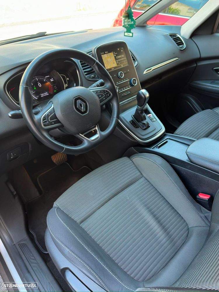 Renault Grand Scénic - 8