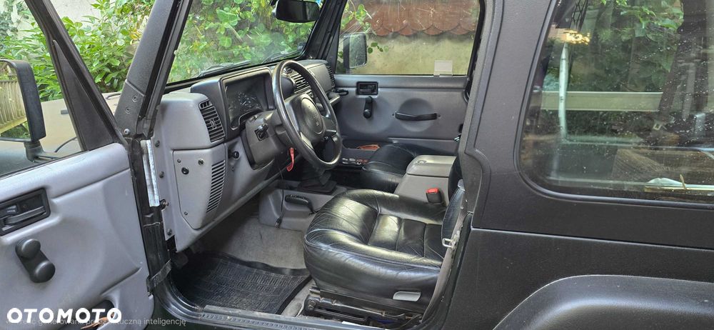 Jeep Wrangler - 4