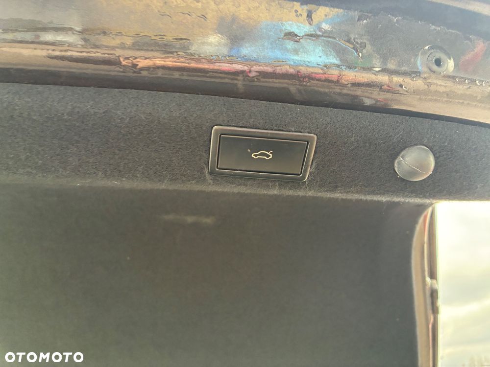 Skoda Superb 1.8 TSI L&K DSG - 19