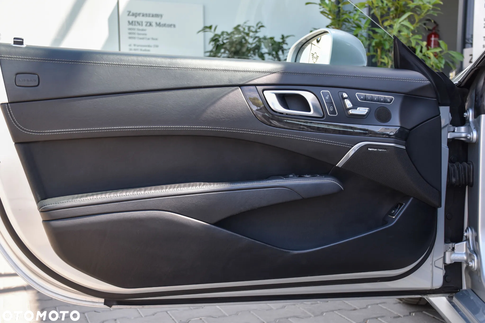 Mercedes-Benz SL 500 - 11