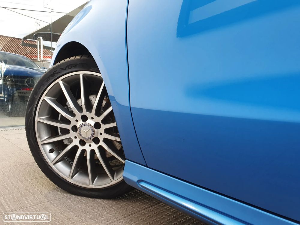 Mercedes-Benz A 200 CDI AMG Line - 22