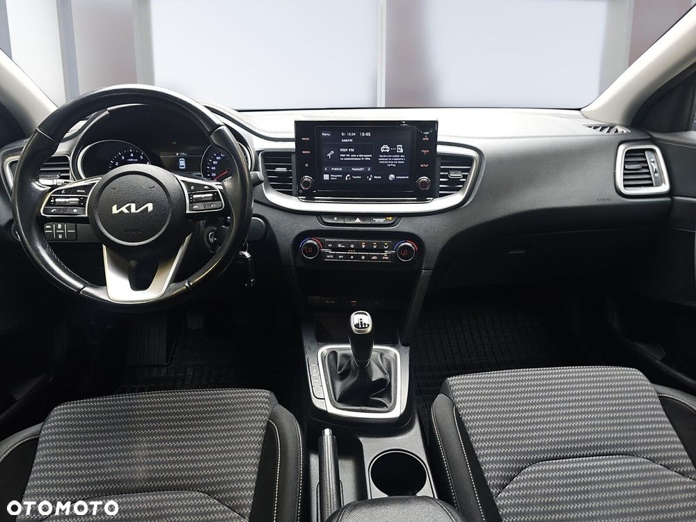 Kia Ceed 1.5 T-GDI M - 8