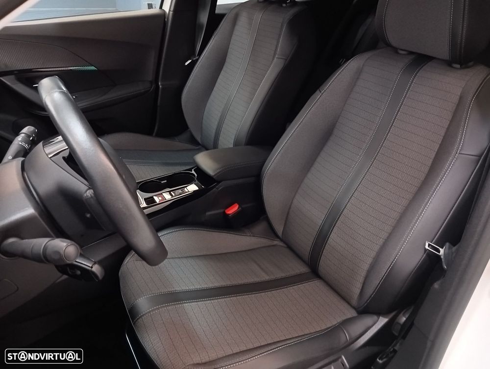 Peugeot 2008 1.5 BlueHDi Allure Pack - 27