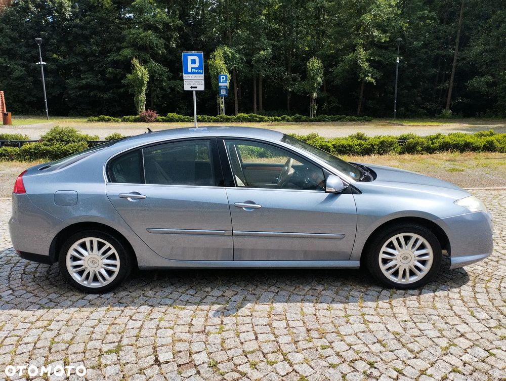 Renault Laguna 2.0 DCi FAP Initiale - 12