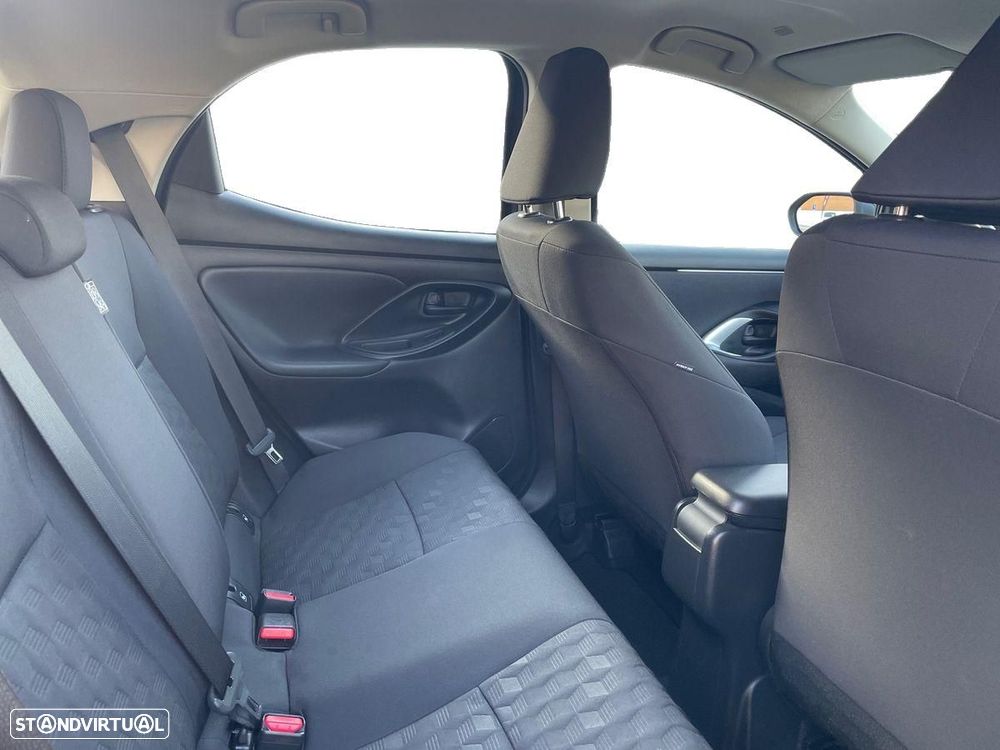 Toyota Yaris 1.5 HDF Comfort Plus - 12