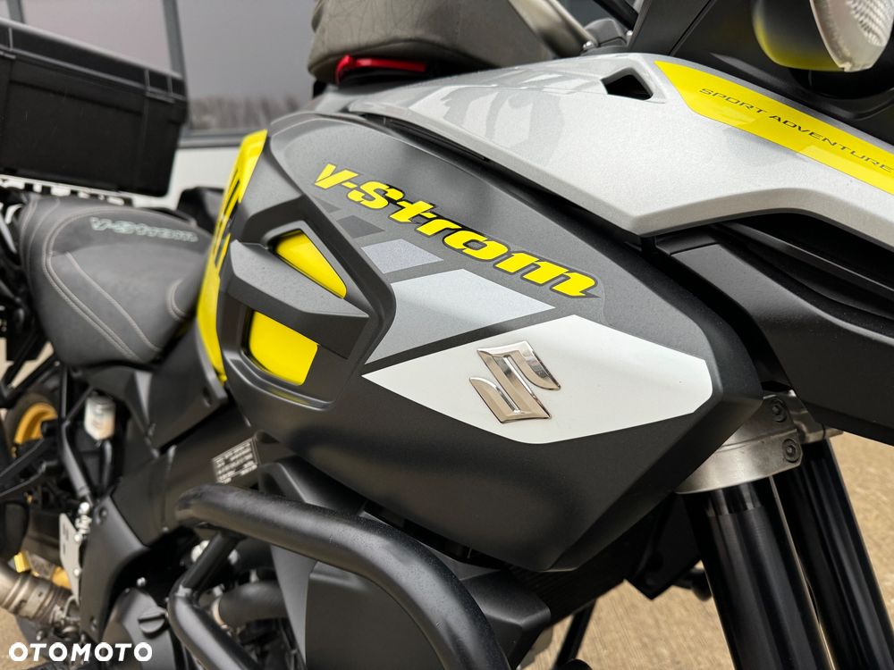 Suzuki V-STROM - 16