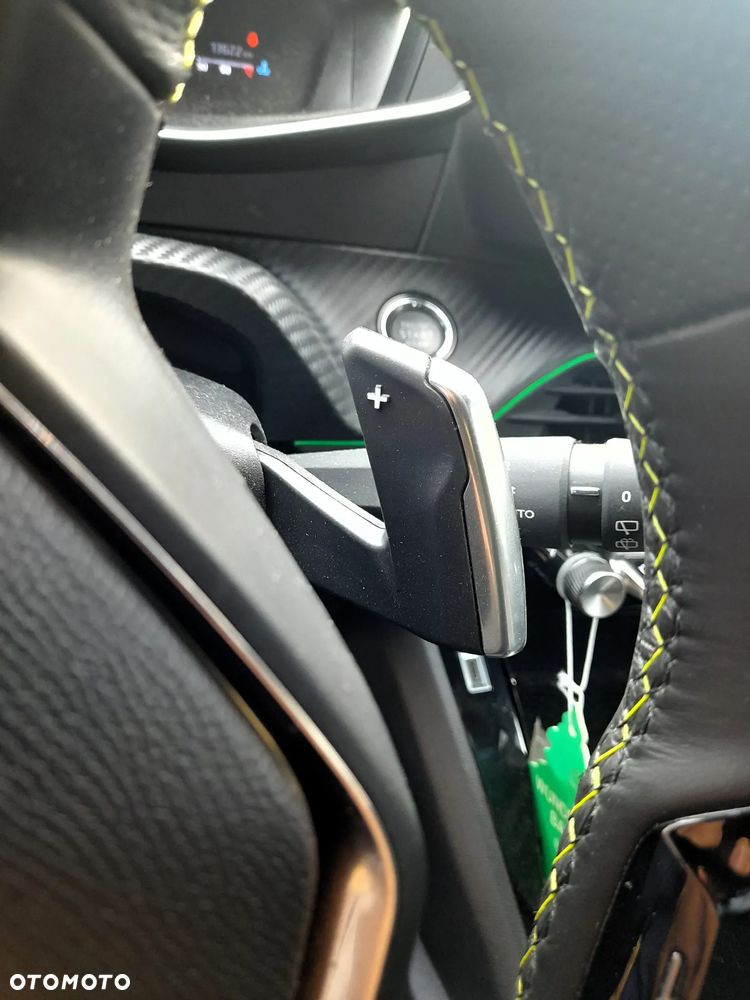 Peugeot 2008 1.2 PureTech GT Pack S&S EAT8 - 23