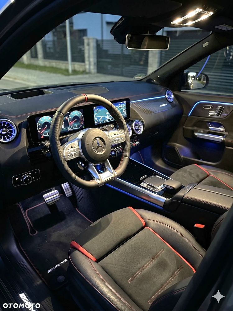 Mercedes-Benz GLA - 1