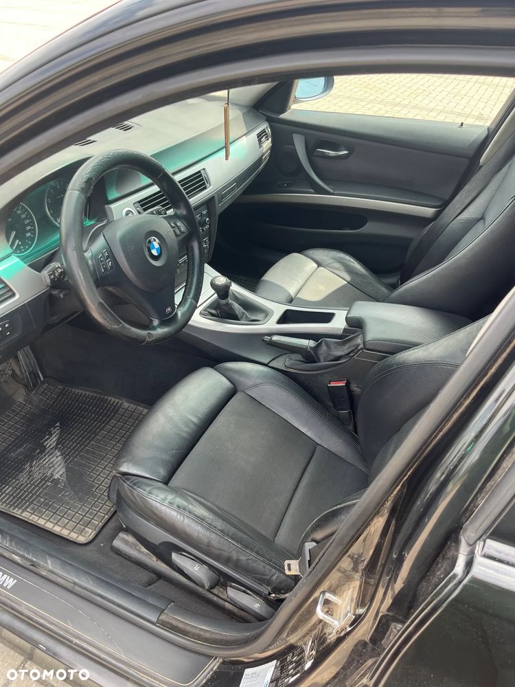 BMW Seria 3 325i - 5