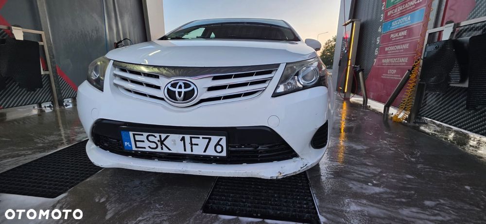 Toyota Avensis 2.0 D-4D Luna - 14