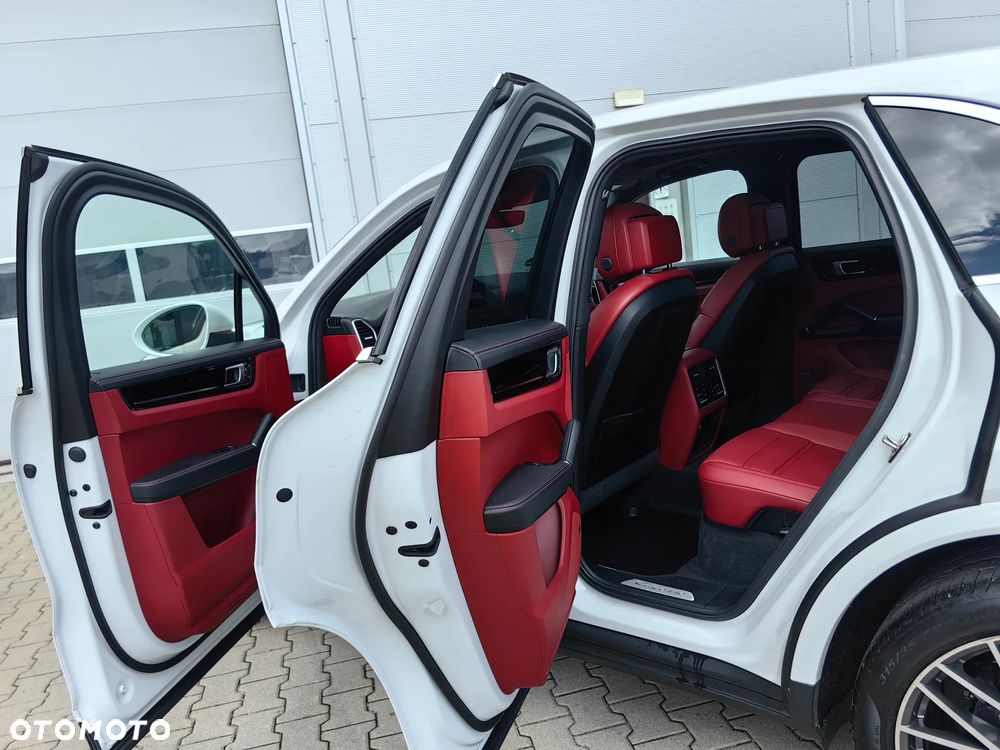 Porsche Cayenne Tiptronic S Platinum Edition - 23