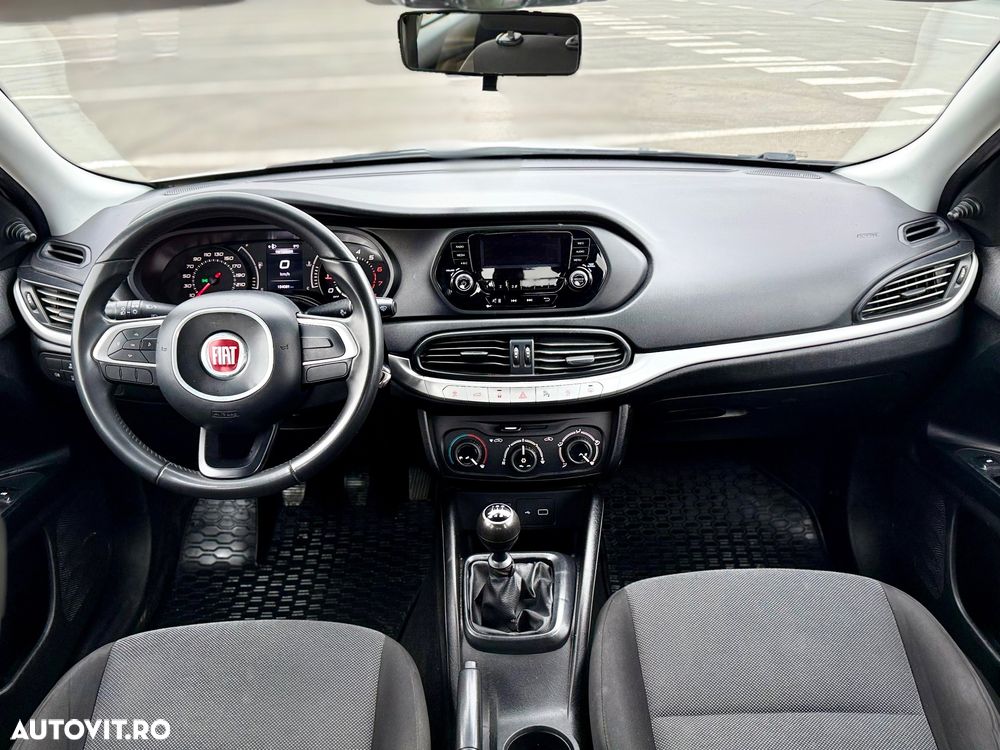 Fiat Tipo - 12