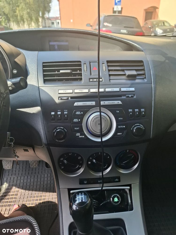 Mazda 3 - 5