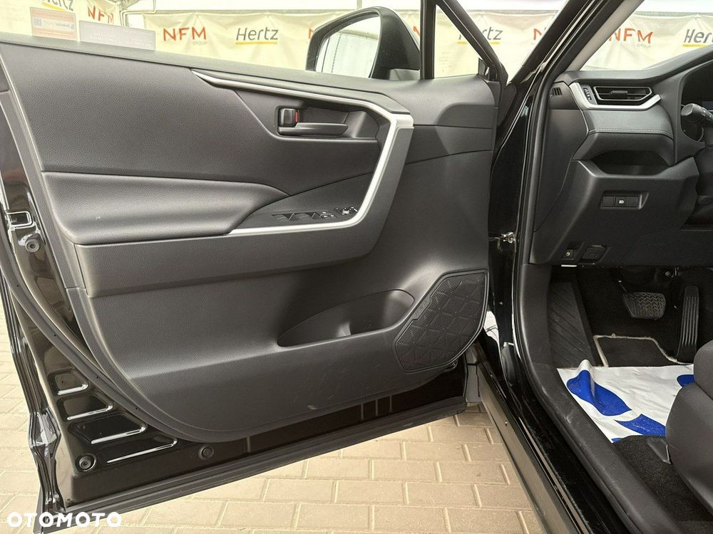 Toyota RAV4 - 11