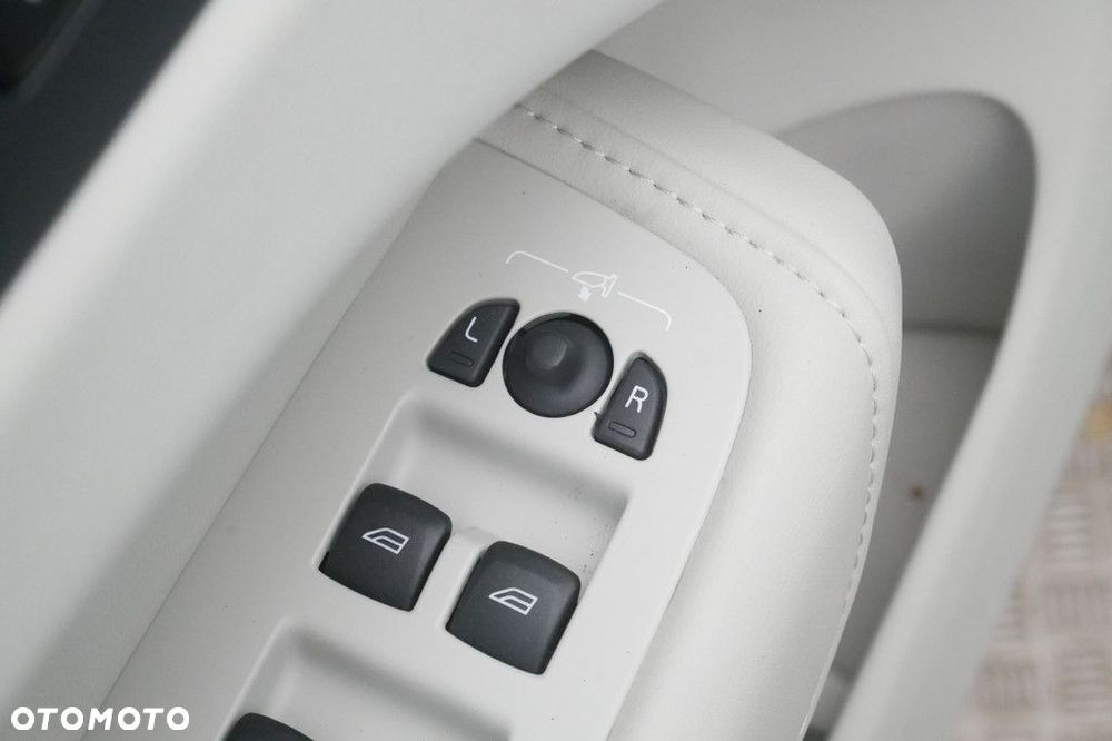 Volvo XC 60 - 35