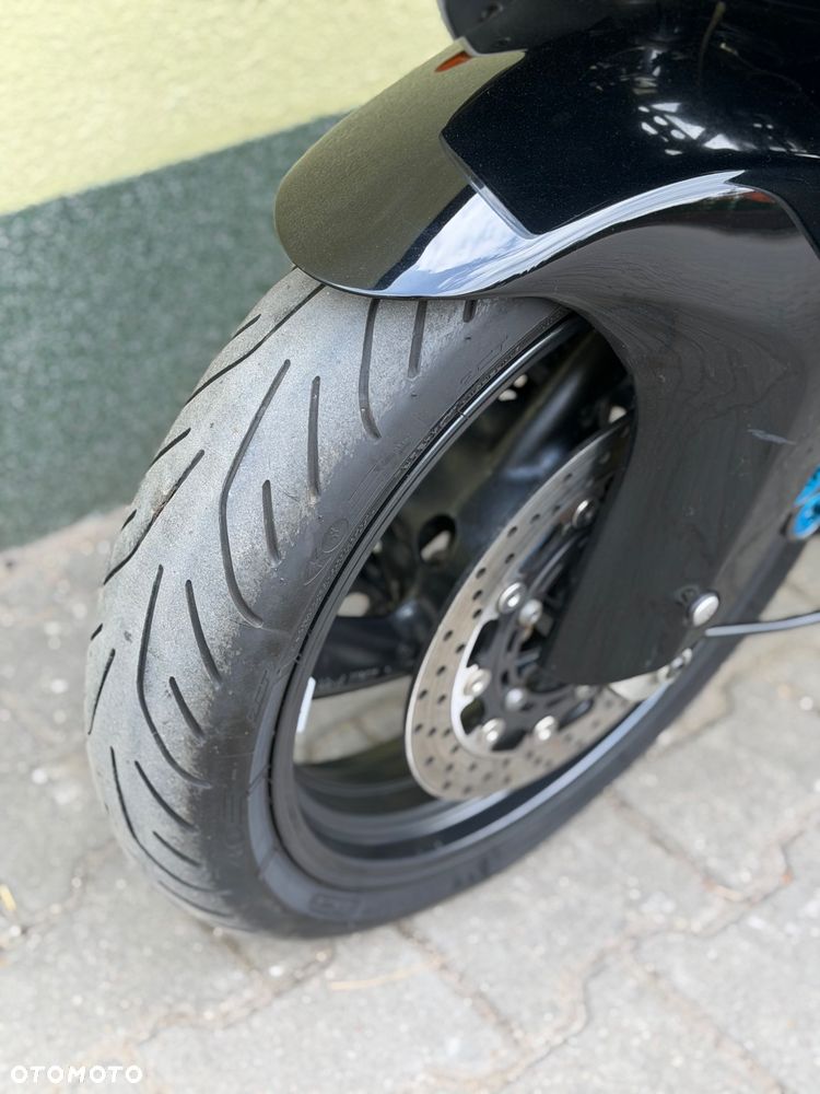 Yamaha Thunderace - 29