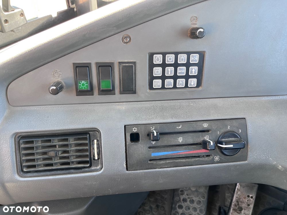 Volvo A25E - 18