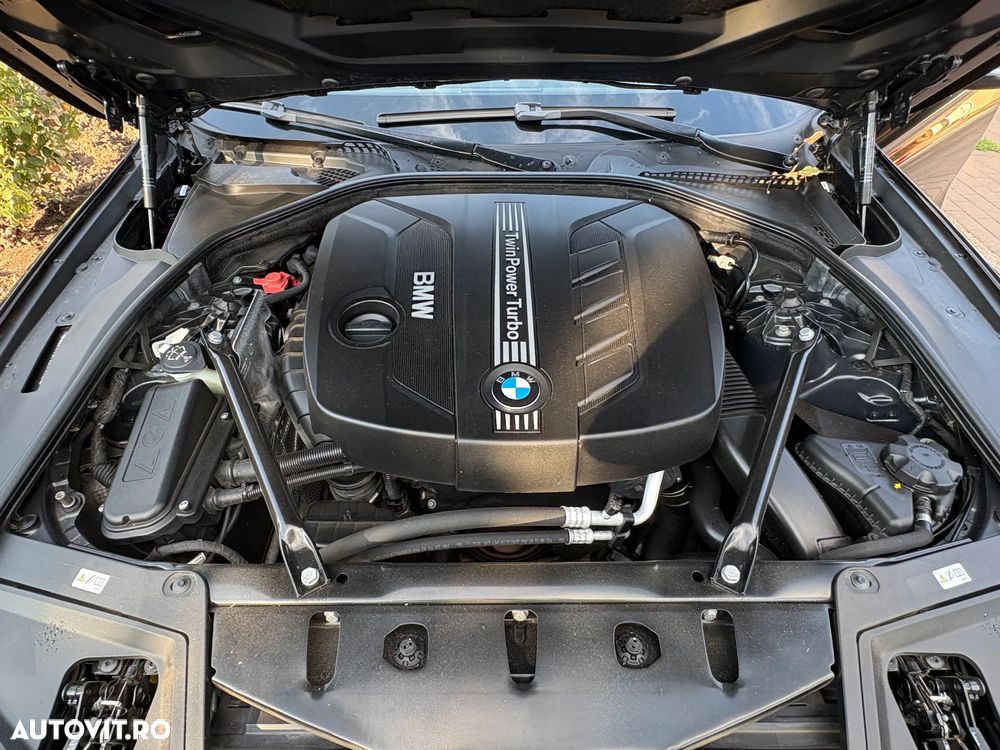 BMW Seria 5 520d xDrive - 10