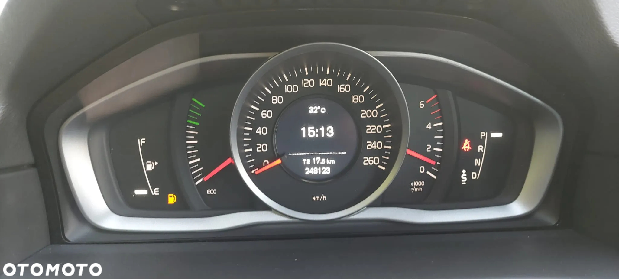 Volvo V70 D4 Drive-E Momentum - 25