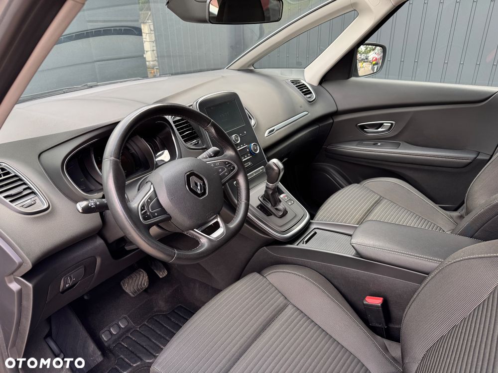 Renault Grand Scenic - 8
