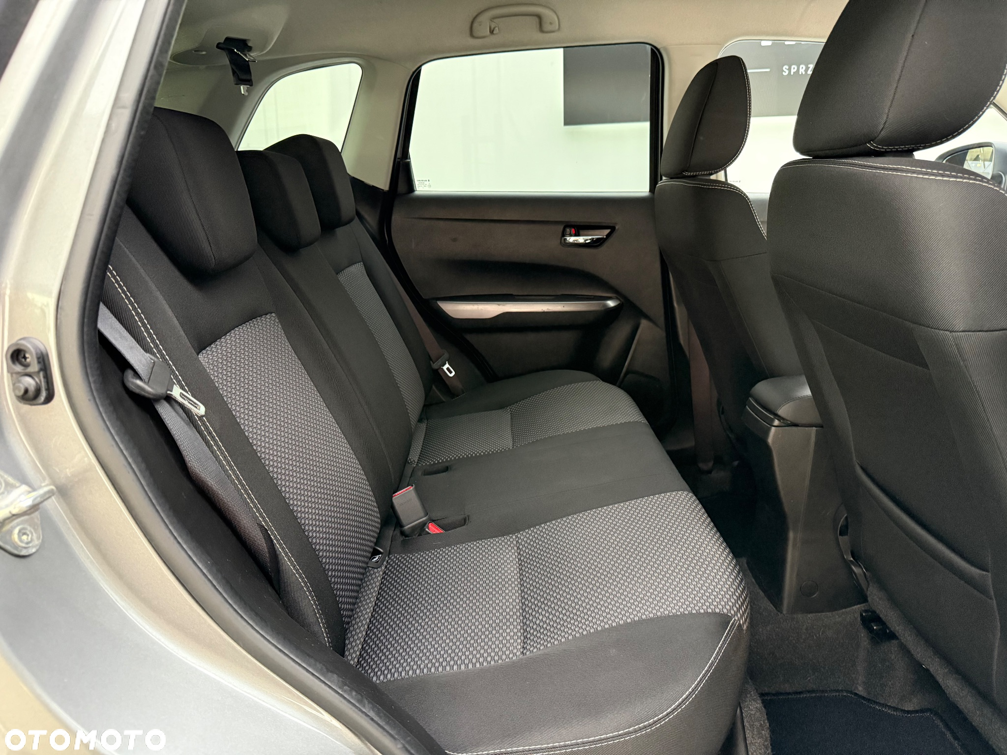 Suzuki Vitara 1.0 Boosterjet Premium 2WD - 19