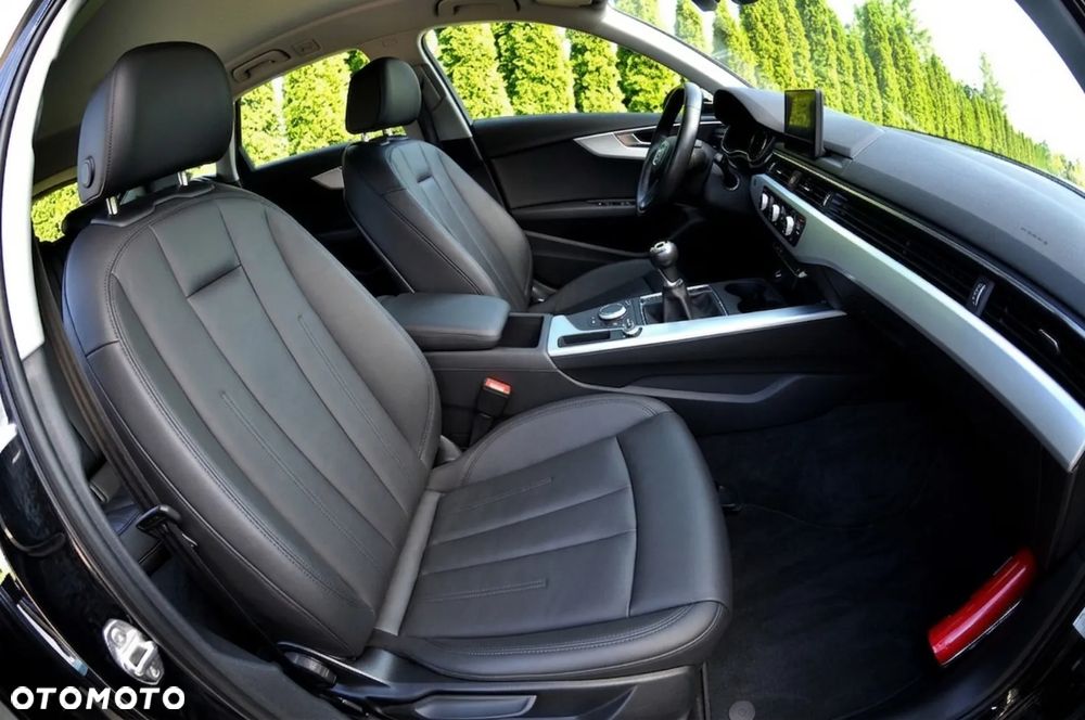 Audi A4 Avant 2.0 TDI Design - 17