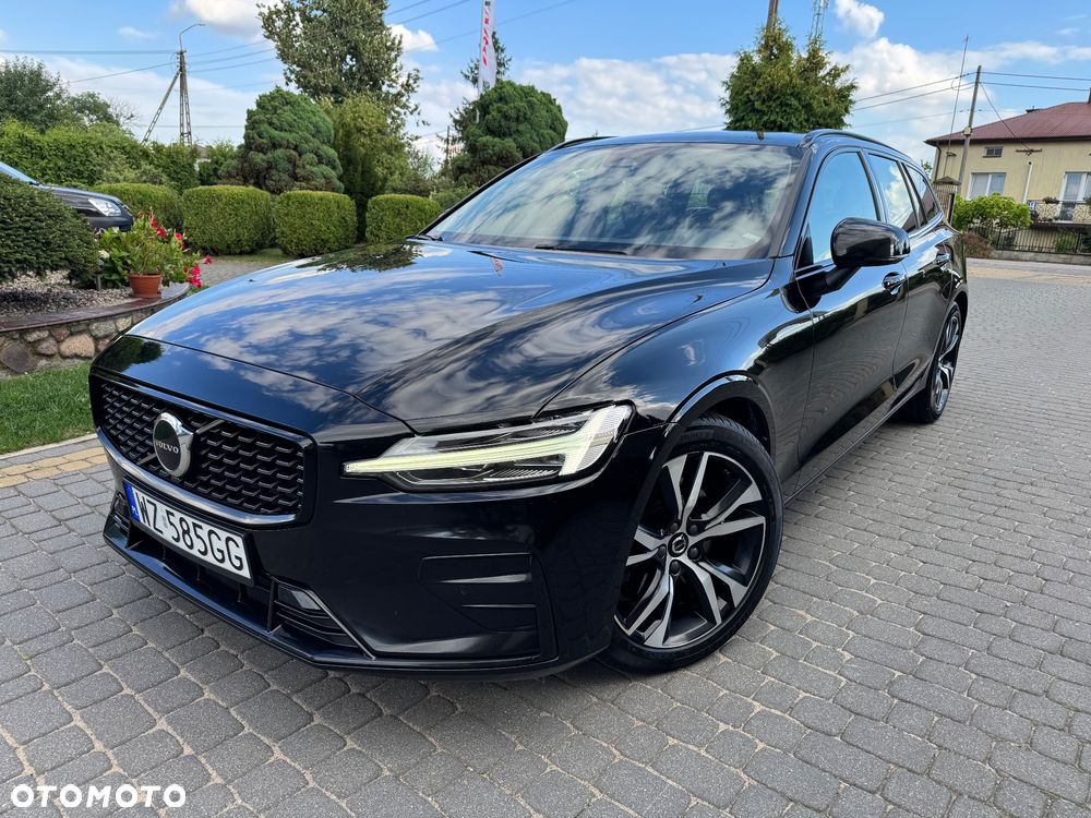 Volvo V60 B3 B Plus Dark - 1