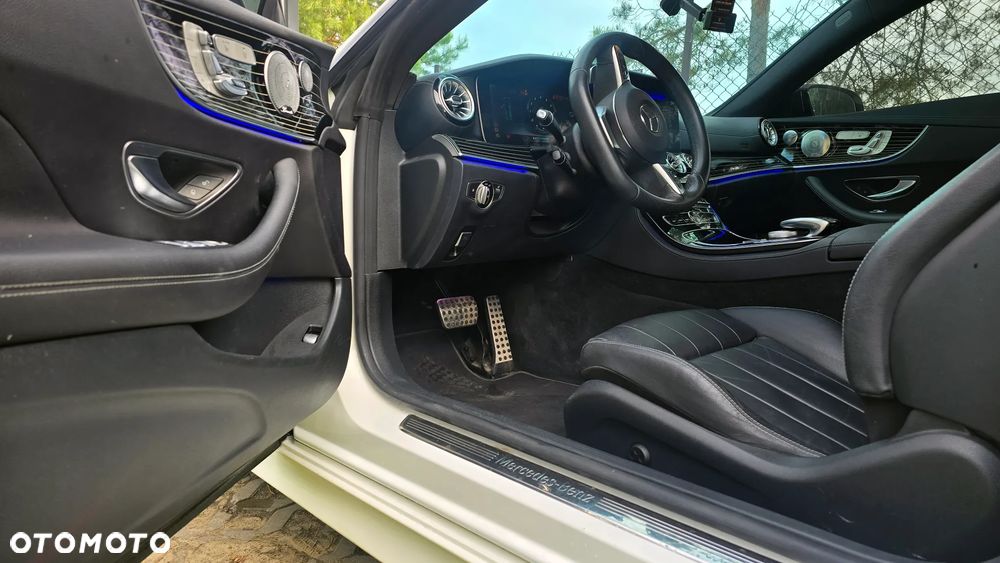 Mercedes-Benz Klasa E 450 4-Matic 9G-TRONIC - 12