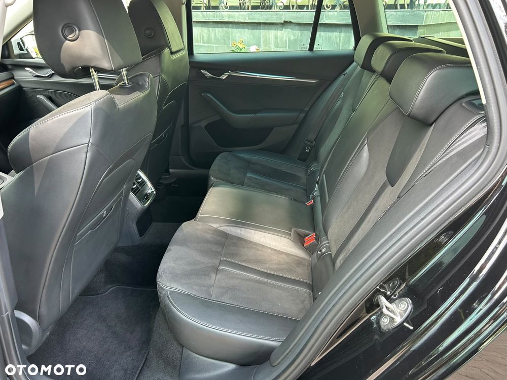 Skoda Octavia 2.0 TDI DSG 4x4 Scout First Edition - 17