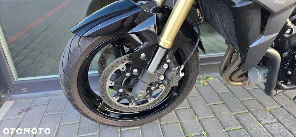 Suzuki GSR - 30