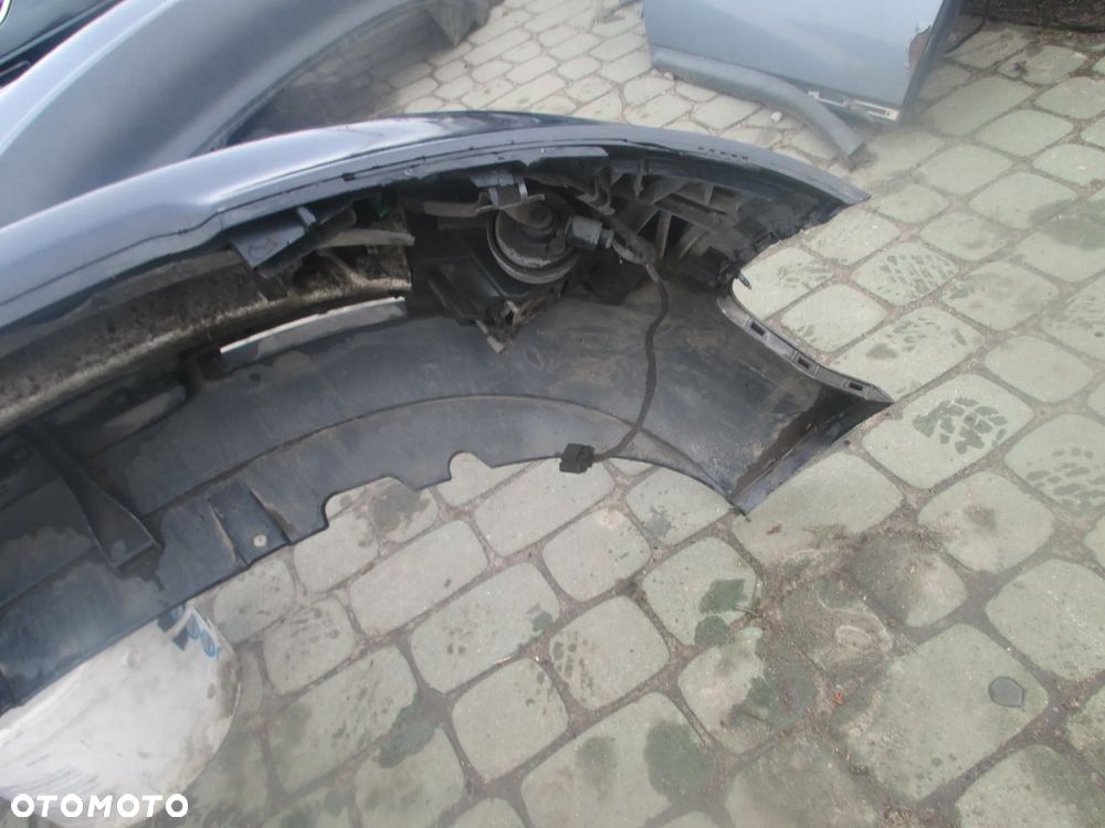 zderzak Audi A4 B6 LZ5L - 6