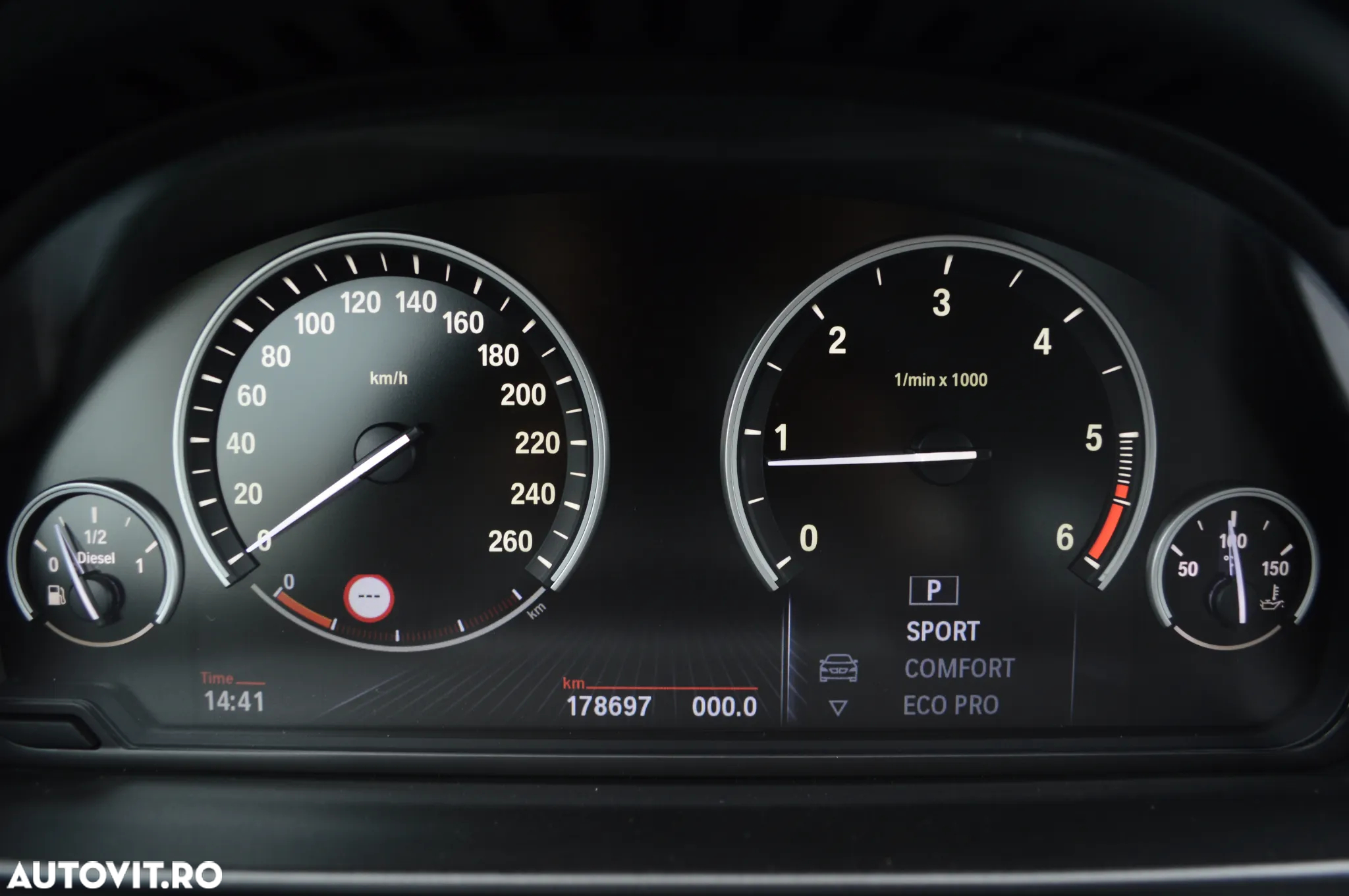 BMW Seria 5 525d xDrive Sport-Aut. - 37