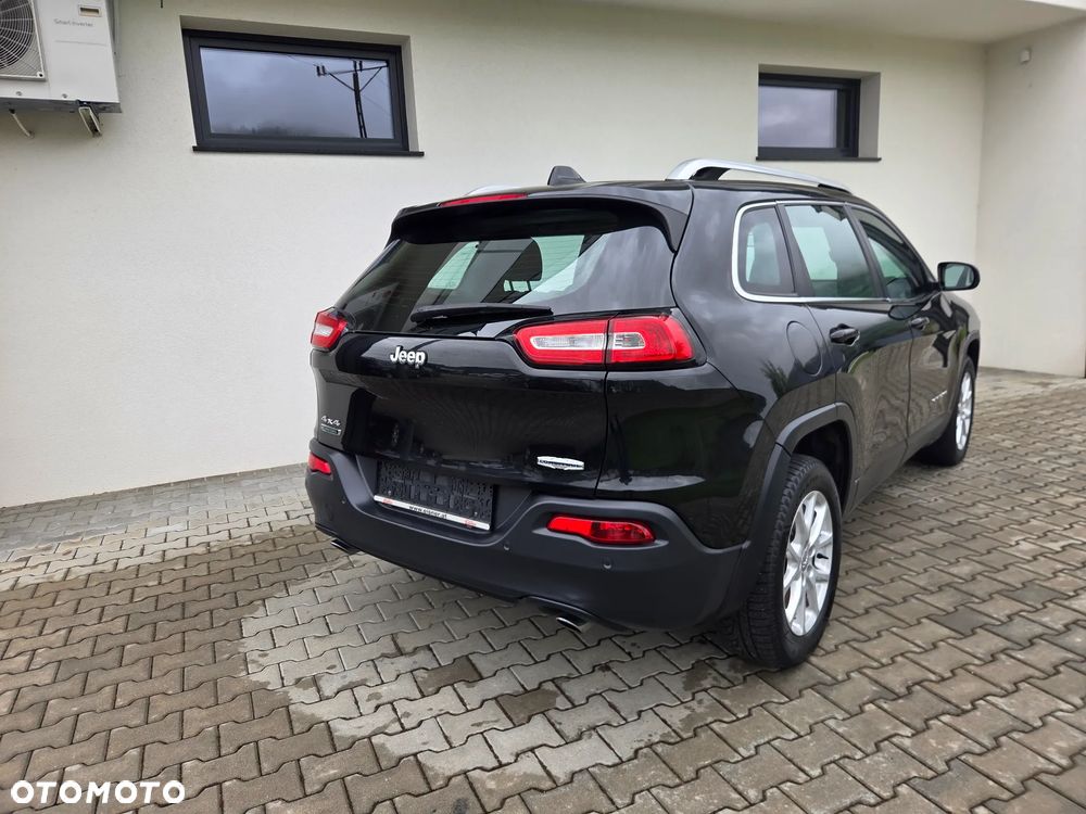 Jeep Cherokee - 3