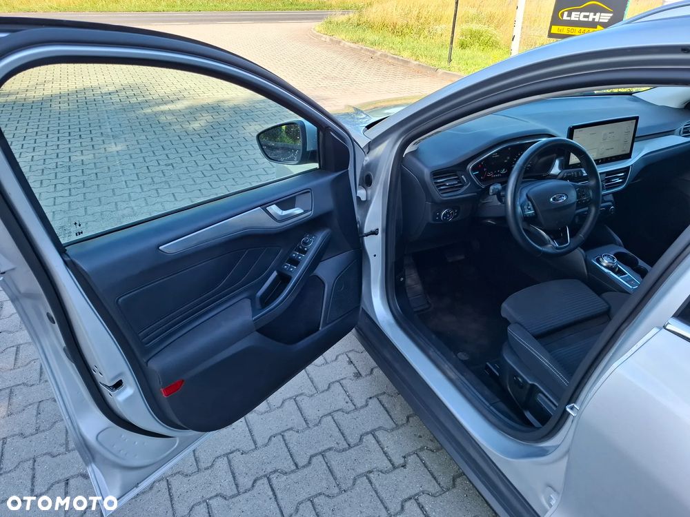 Ford Focus SW - 18